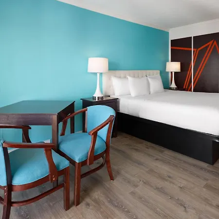 Howard Johnson Plaza By Wyndham Ocean City Oceanfront Exterior photo