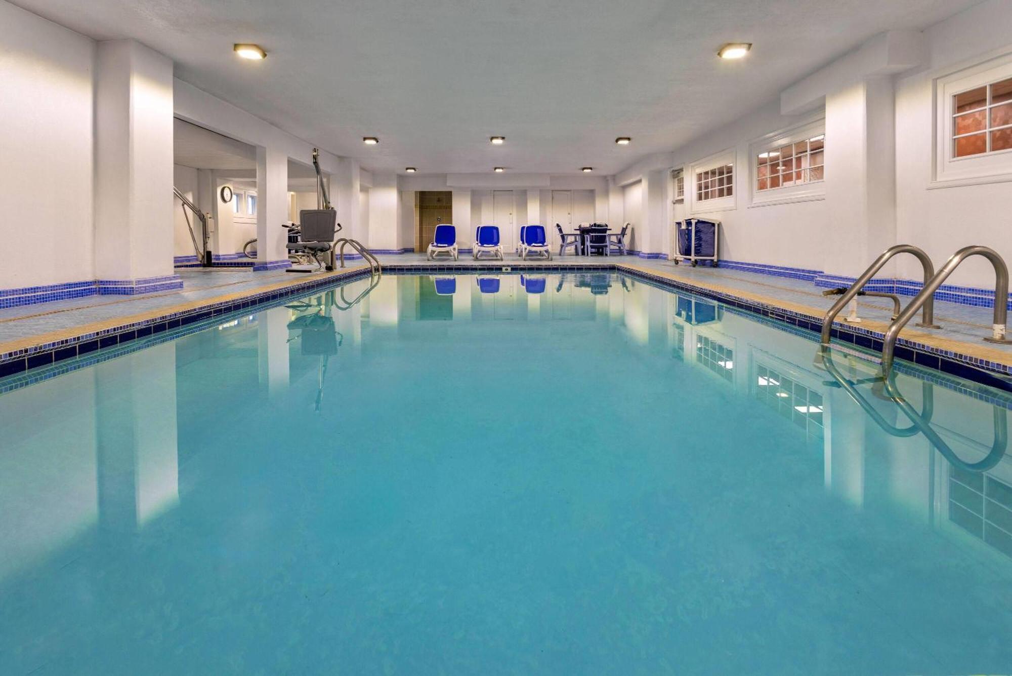 Howard Johnson Plaza By Wyndham Ocean Oceanfront Ocean City