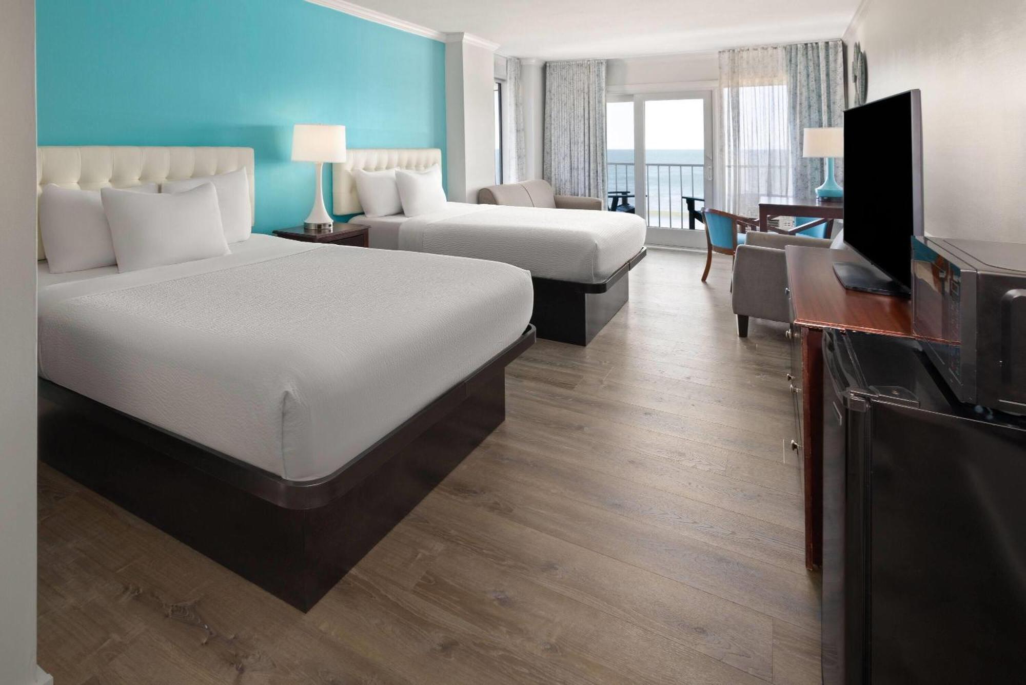 Howard Johnson Plaza By Wyndham Ocean Oceanfront Hotel