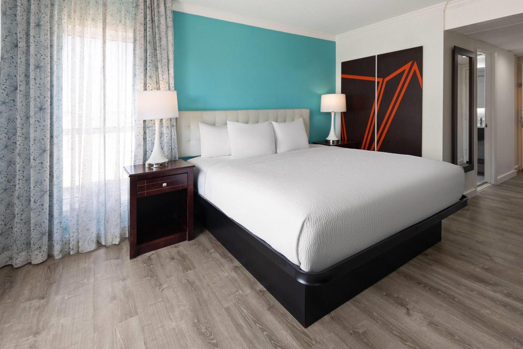 Howard Johnson Plaza By Wyndham Ocean Oceanfront