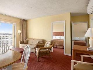 Howard Johnson Plaza By Wyndham Ocean Oceanfront Hotel