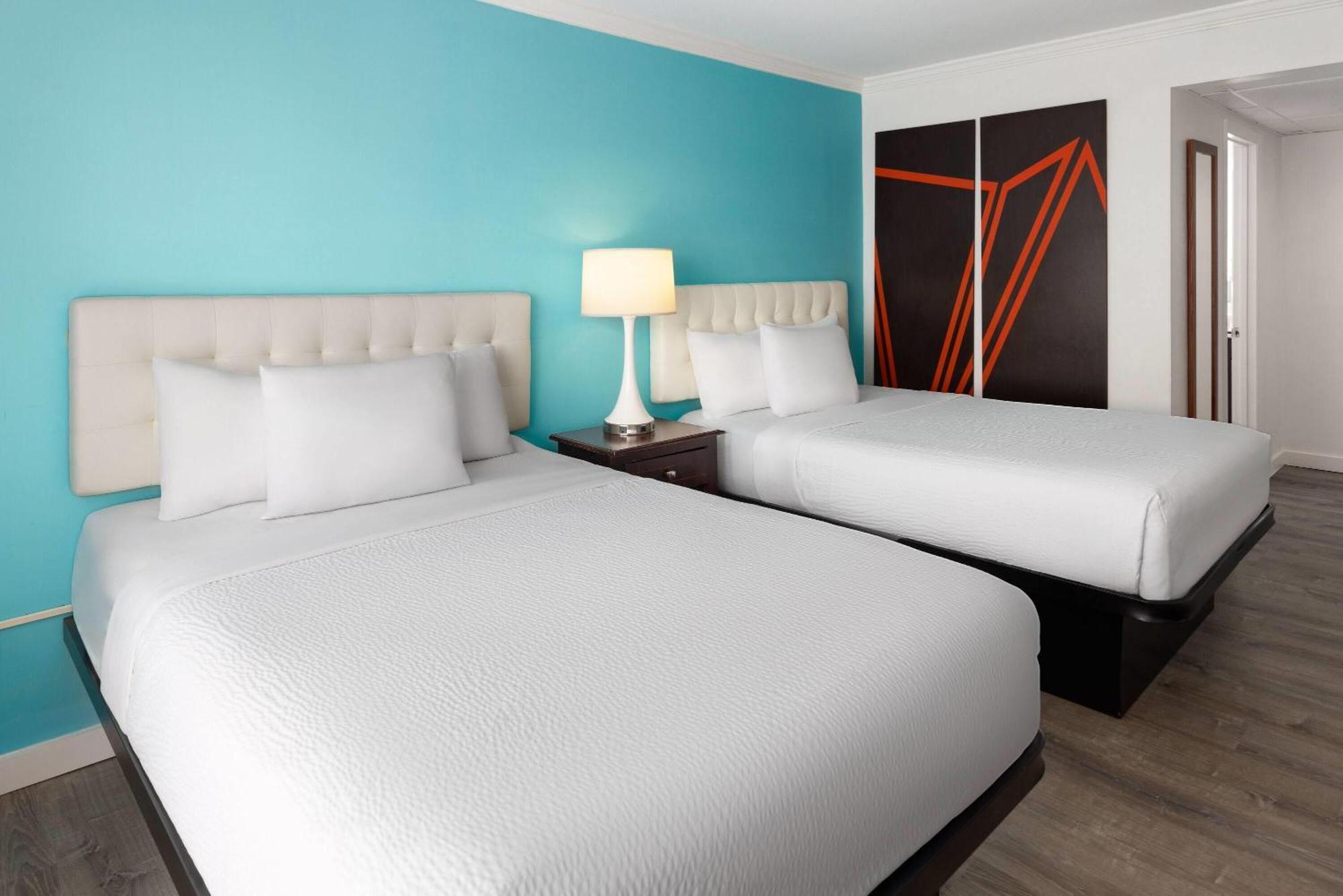 Hotel Howard Johnson Plaza By Wyndham Ocean Oceanfront