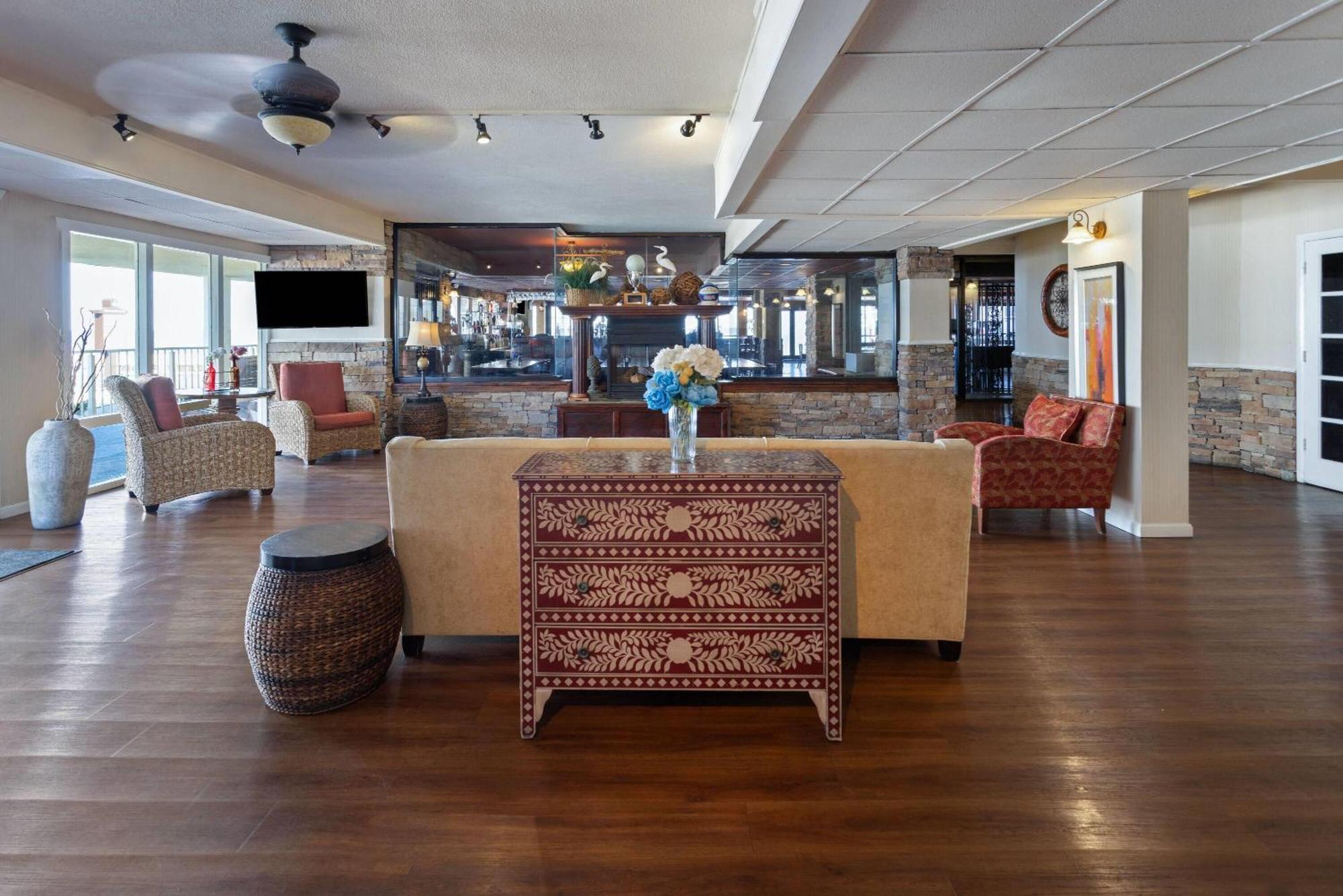 Howard Johnson Plaza By Wyndham Ocean Oceanfront Hotel Ocean City
