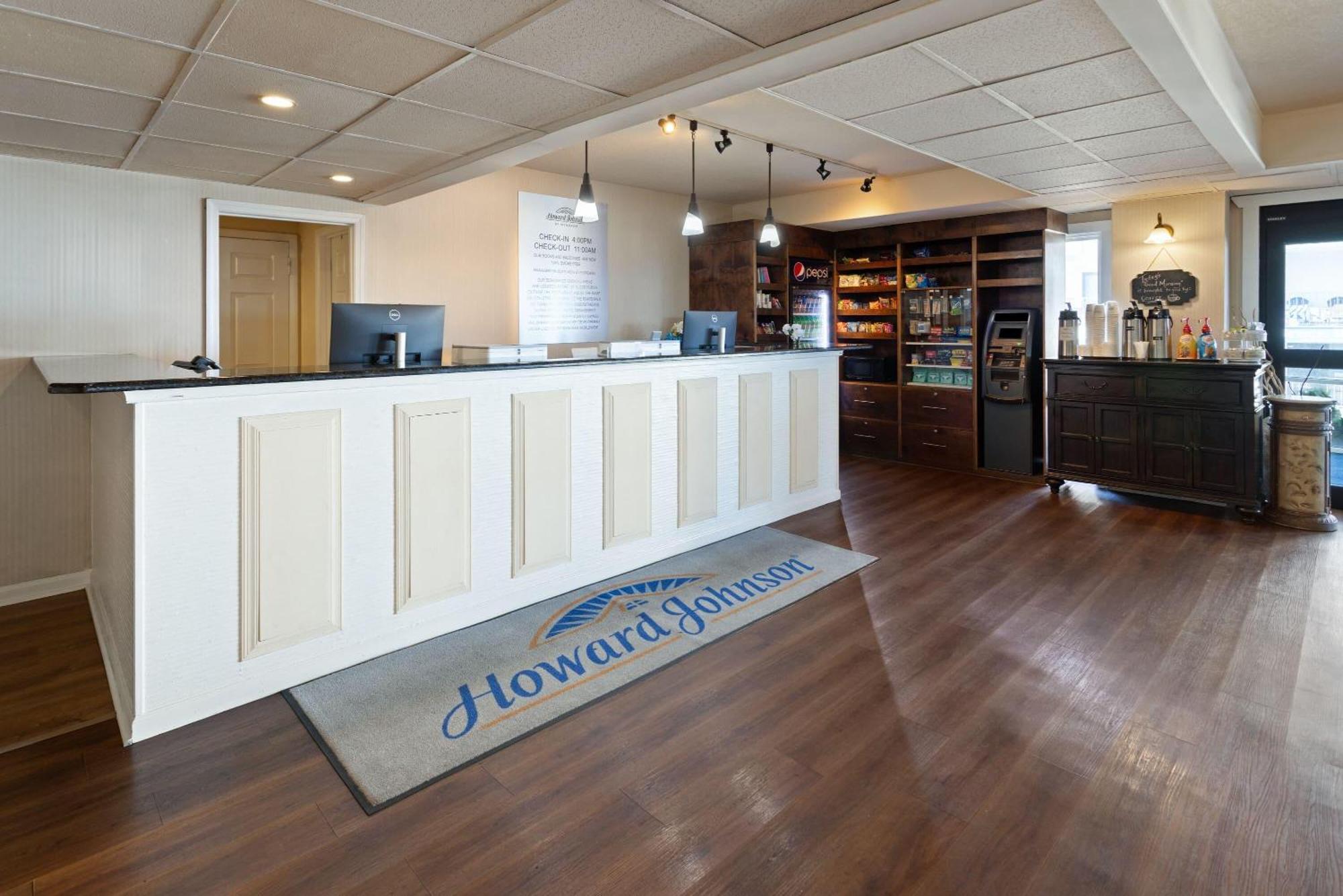 Hotel Howard Johnson Plaza By Wyndham Ocean Oceanfront 3*