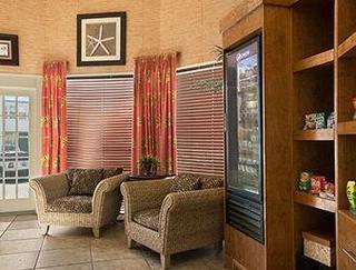 Howard Johnson Plaza By Wyndham Ocean Oceanfront Hotel
